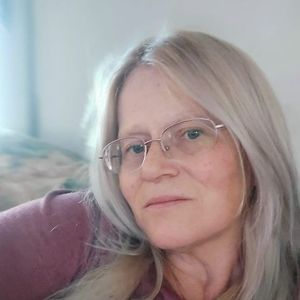 Meet your Posher, Loretta